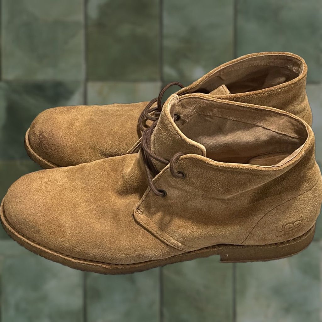 Ugg UGG Boots Chukka Leather Suede Lace Up Leighton Waterproof Cushioned Hiking Workwear Chestnut 11 Mens Size 11 M Size US 11 / EU 44 - 1 Thumbnail
