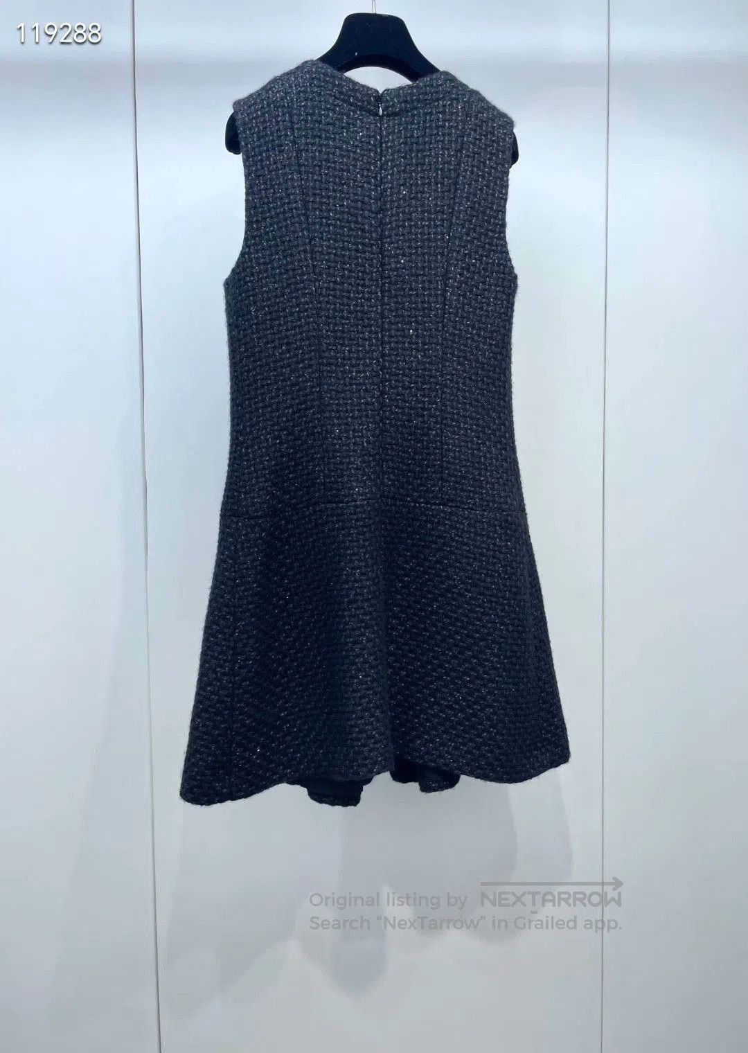 Chanel Chanel 25A Black Gold Tweed Dress. Size S / US 4 / IT 40 - 2 Thumbnail