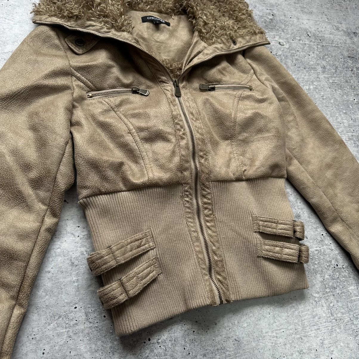Abercrombie & Fitch Vintage Chicoree Suede/Faux Fur Cropped Jacket Hype Y2K Size S / US 4 / IT 40 - 7 Thumbnail