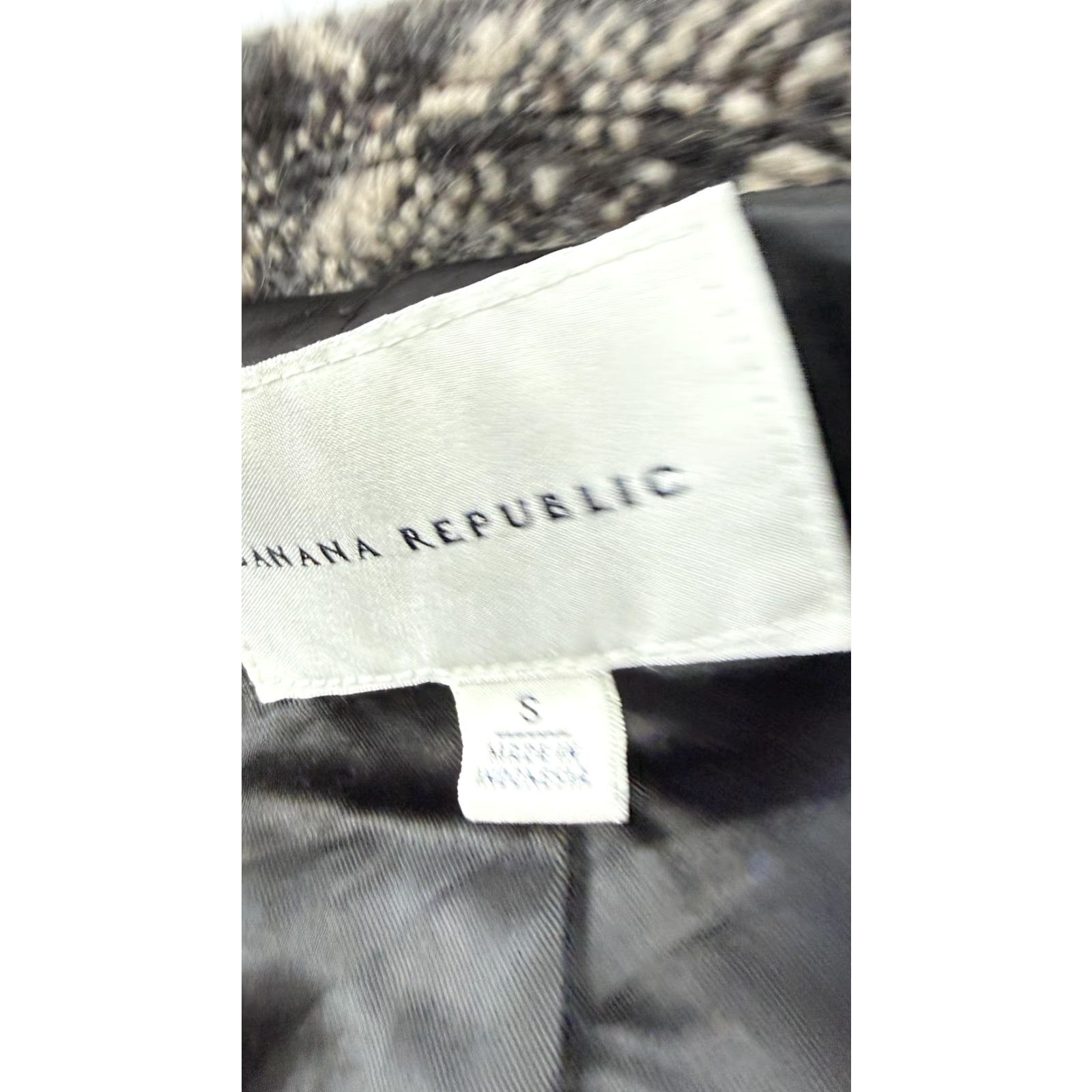 Banana Republic Banana Republic Coat Womens Small Black Wool Tweed Geometric Button Front Size S / US 4 / IT 40 - 5 Thumbnail