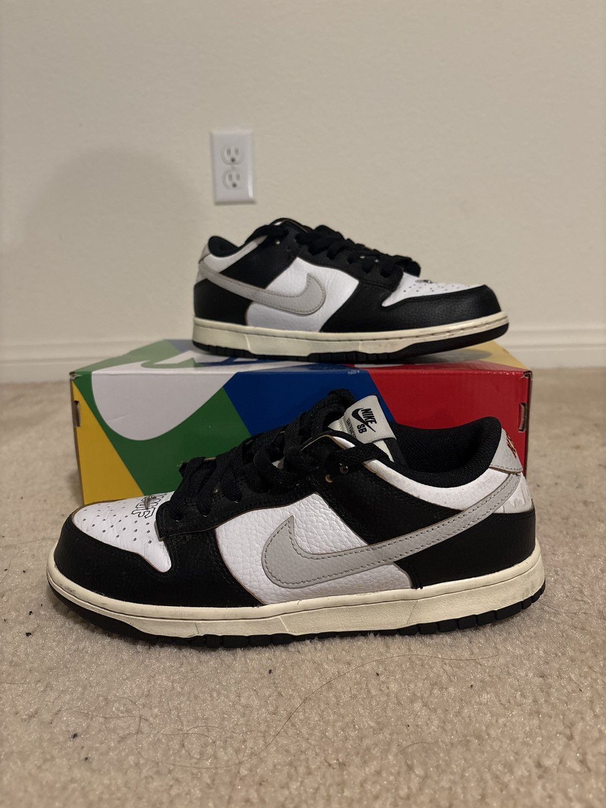 Nike SB Nike SB Dunk Low Huf San Francisco Size US 7.5 / EU 40-41 - 1 Thumbnail