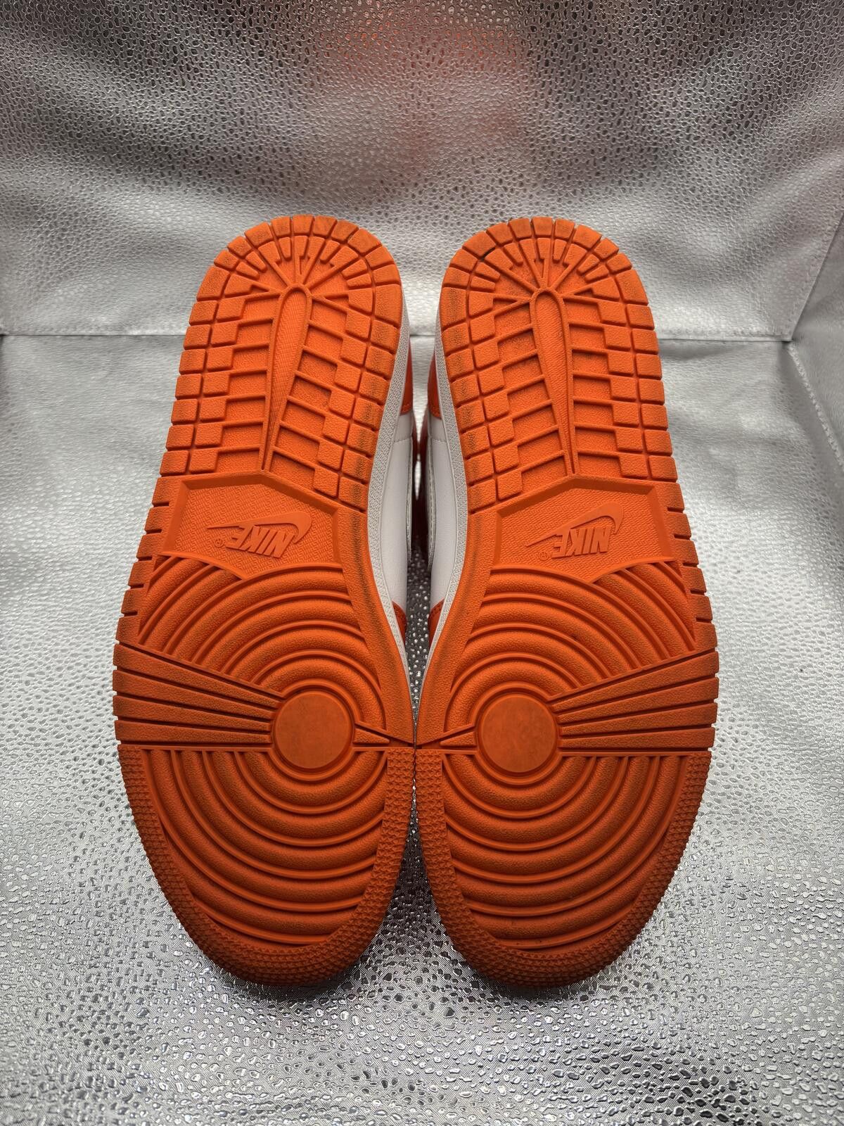 Jordan Brand Air Jordan 1 mid metallic orange Size US 7 / EU 40 - 3 Thumbnail