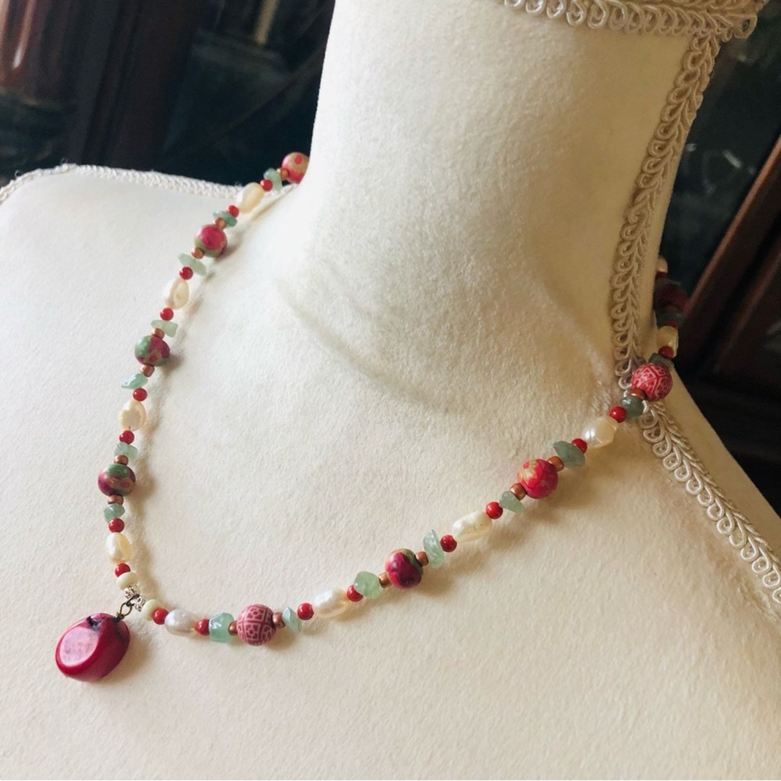 Handmade Handcrafted red coral green chalcedony pearl necklace Size ONE SIZE - 4 Thumbnail
