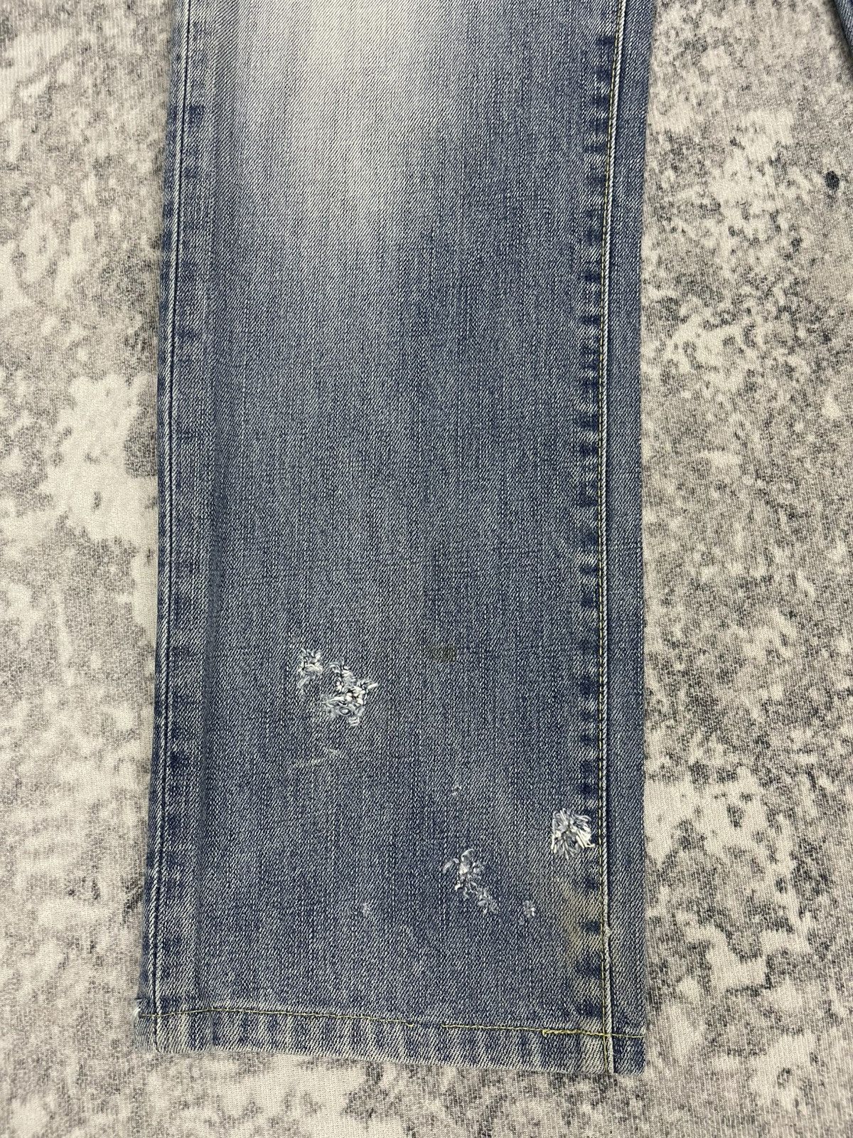 Uniqlo Vintage Uniqlo S002 Easy Fit Straight Distressed Denim Size US 31 - 2 Thumbnail