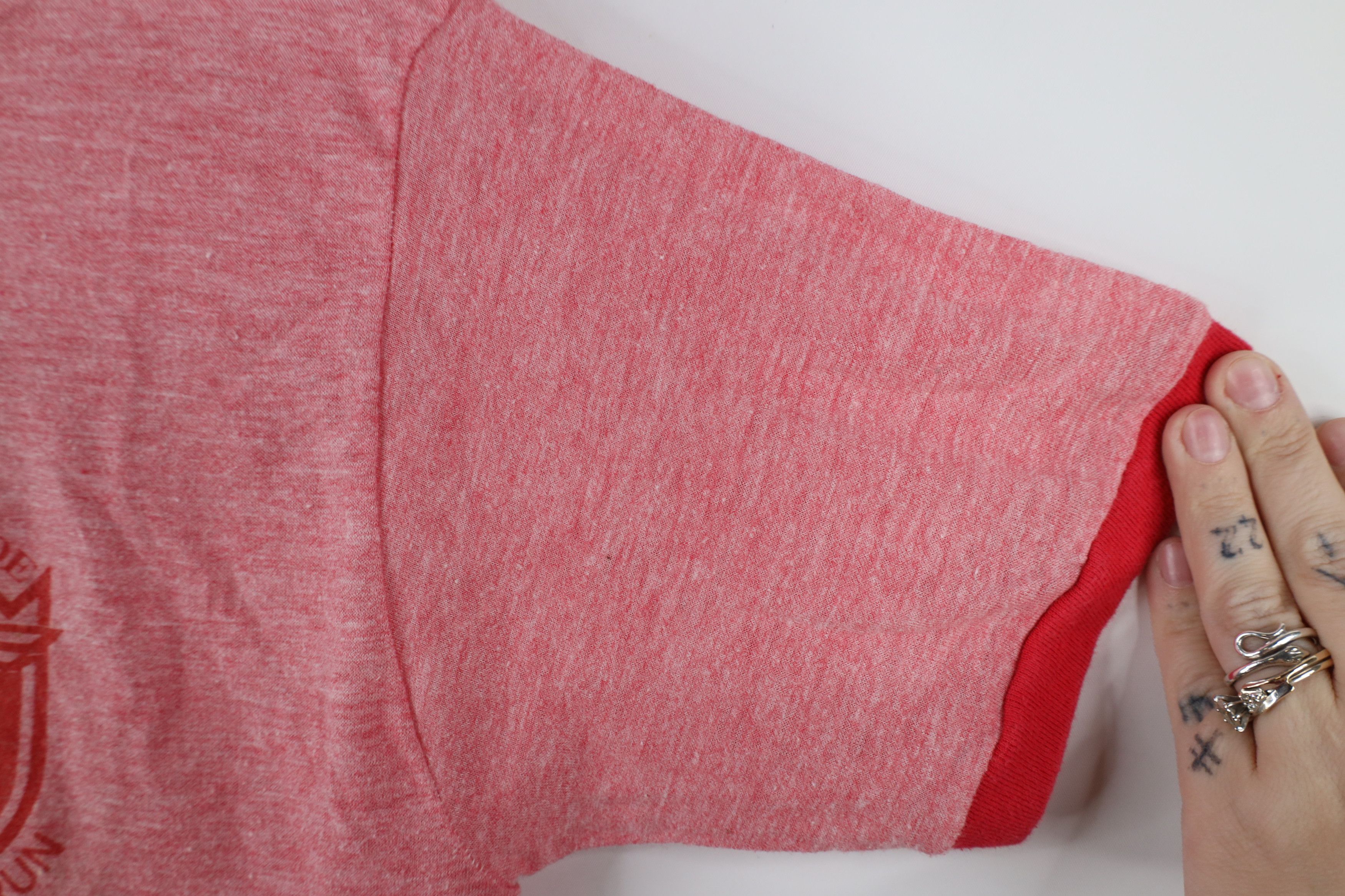 Vintage Vintage 70s 80s 10,000 Meter Run Ringer T-Shirt Red USA Size US L / EU 52-54 / 3 - 8 Thumbnail