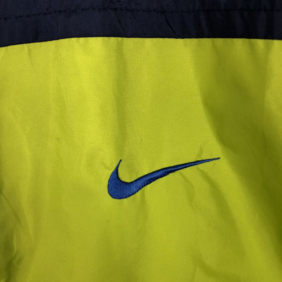 Nike Vintage Nike Swoosh Windbreaker — Electric Yellow Panel Size US M / EU 48-50 / 2 - 19 Thumbnail