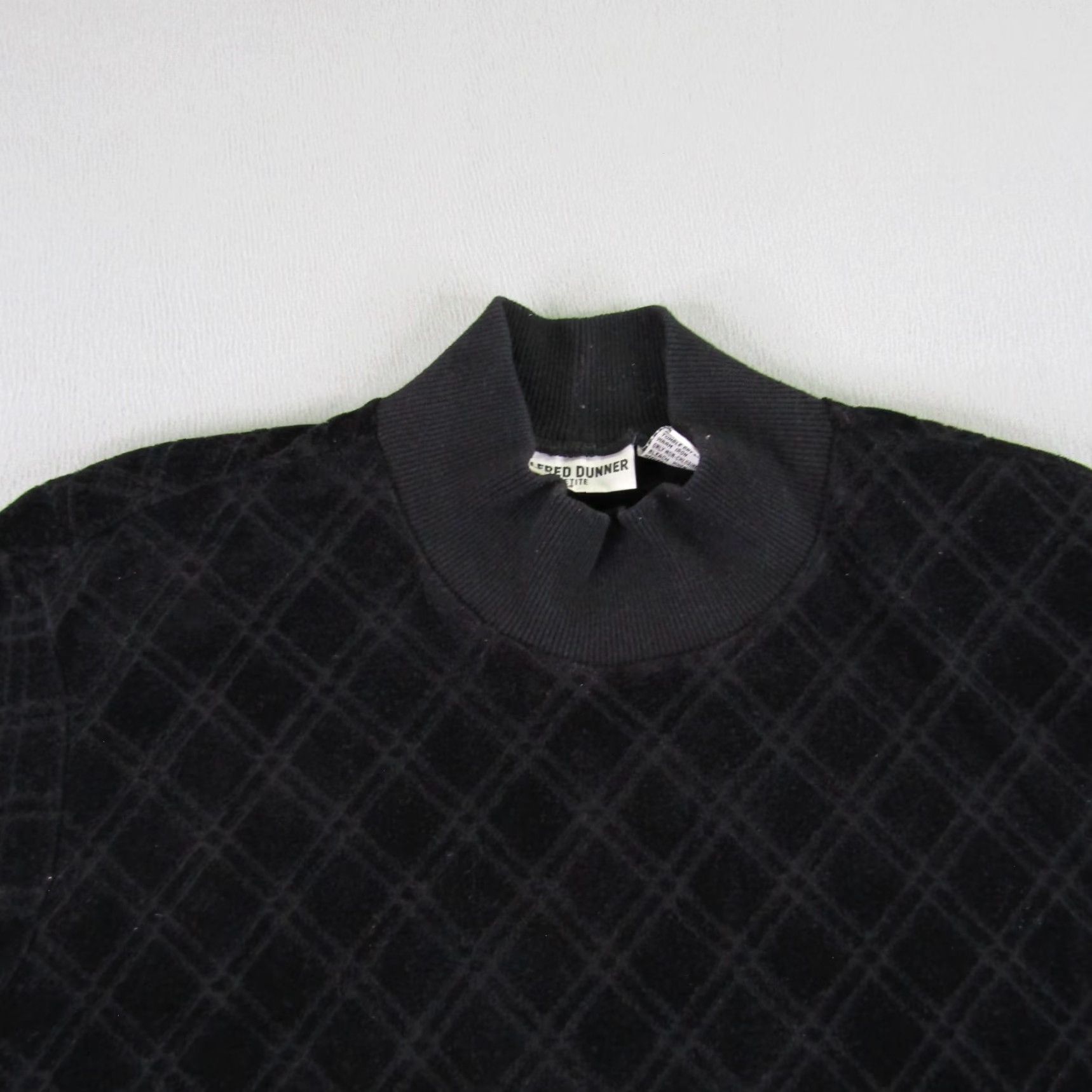 Vintage VINTAGE Alfred Dunner Sweater Petite Large Black Argyle Pullover Long Sleeve Shoulder Pads Womens Size L / US 10 / IT 46 - 5 Thumbnail