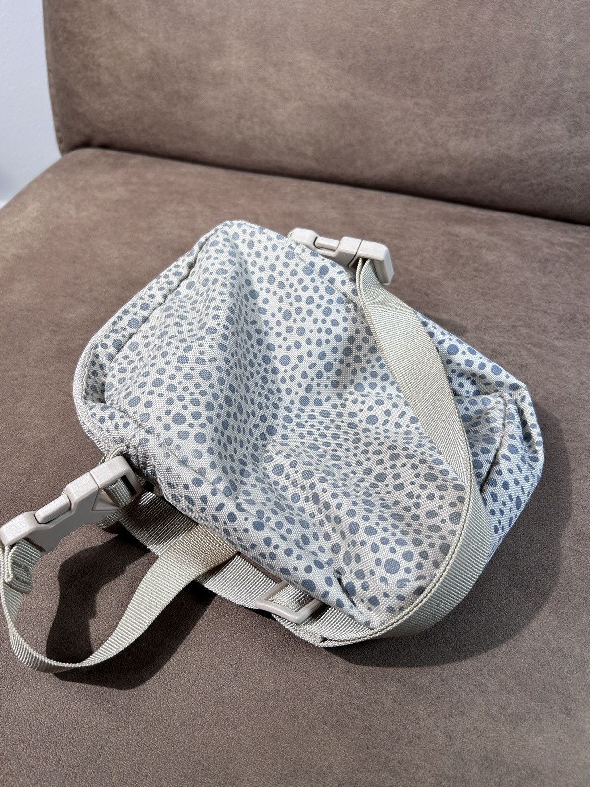 Nike Nike LeBron James Safari Print Crossbody Sling Bag Size ONE SIZE - 3 Thumbnail