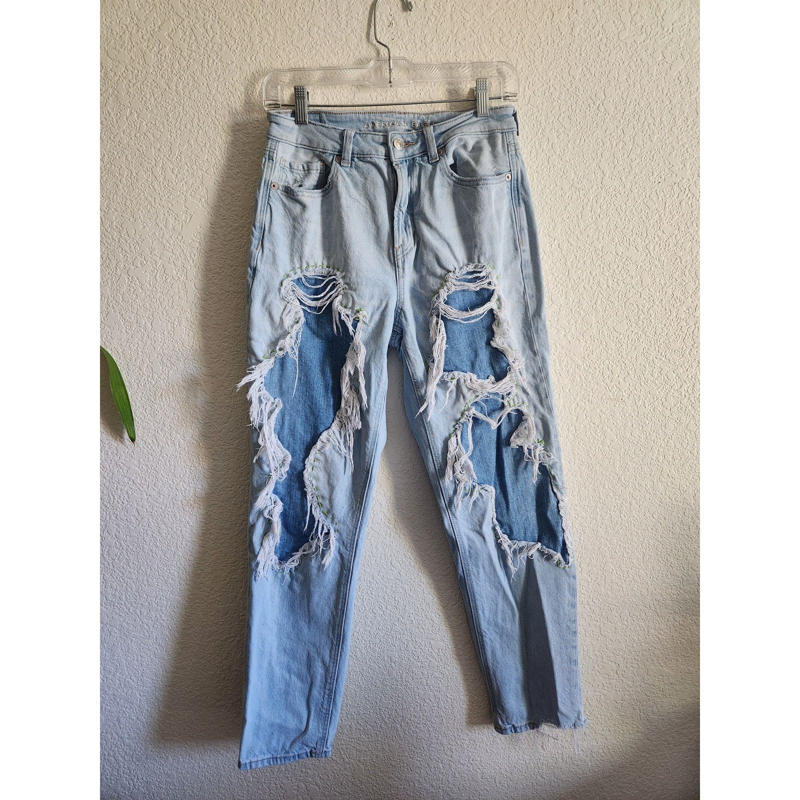 American Eagle Outfitters American Eagle Women's Distressed High Waisted Denim Jeans-6 Size 28" / US 6 / IT 42 - 1 Thumbnail