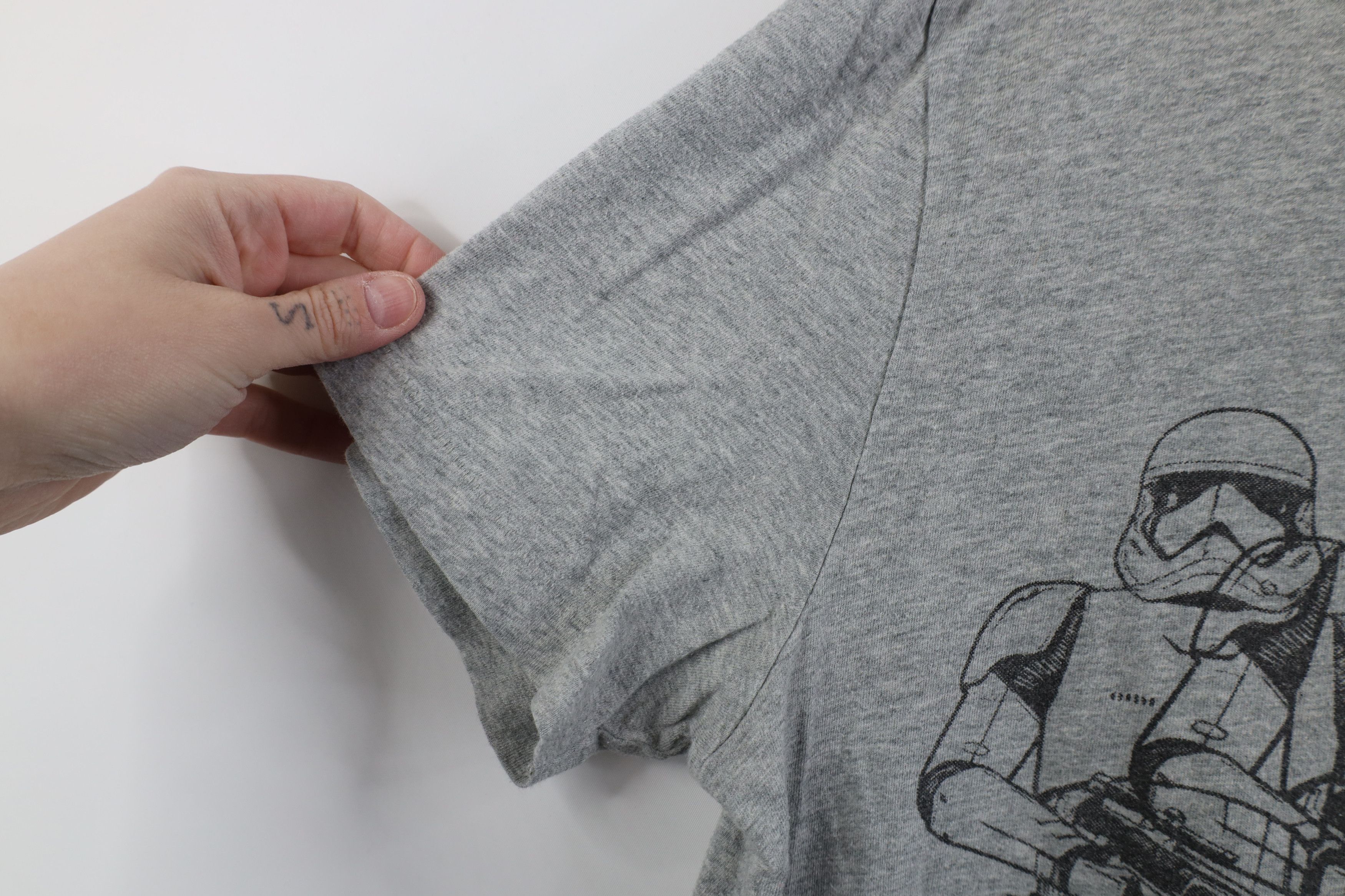 Gap Vintage Y2K GAP x Star Wars Stormtroopers T-Shirt Gray Size US M / EU 48-50 / 2 - 8 Thumbnail