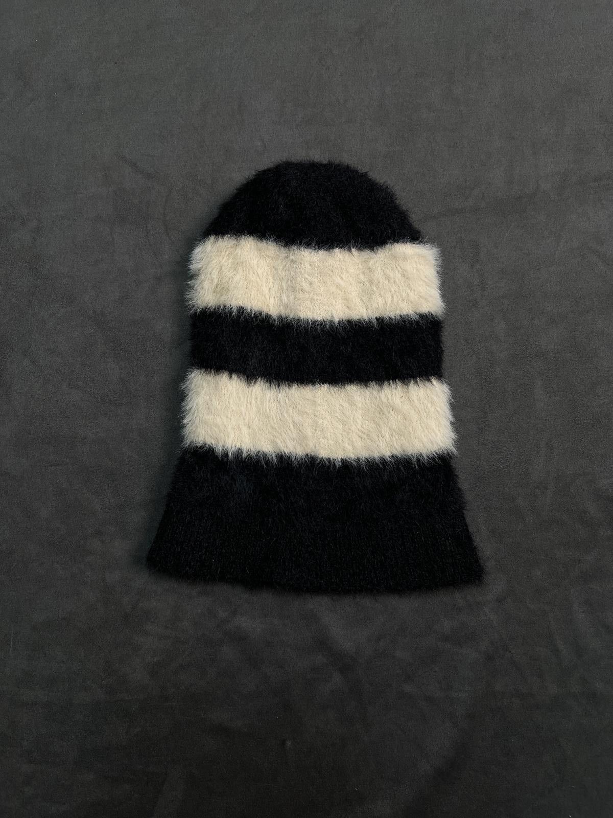 Japanese Brand Rare Y2K minimalism faux fur knit Black Cream Beanie Hat Size ONE SIZE - 1 Thumbnail