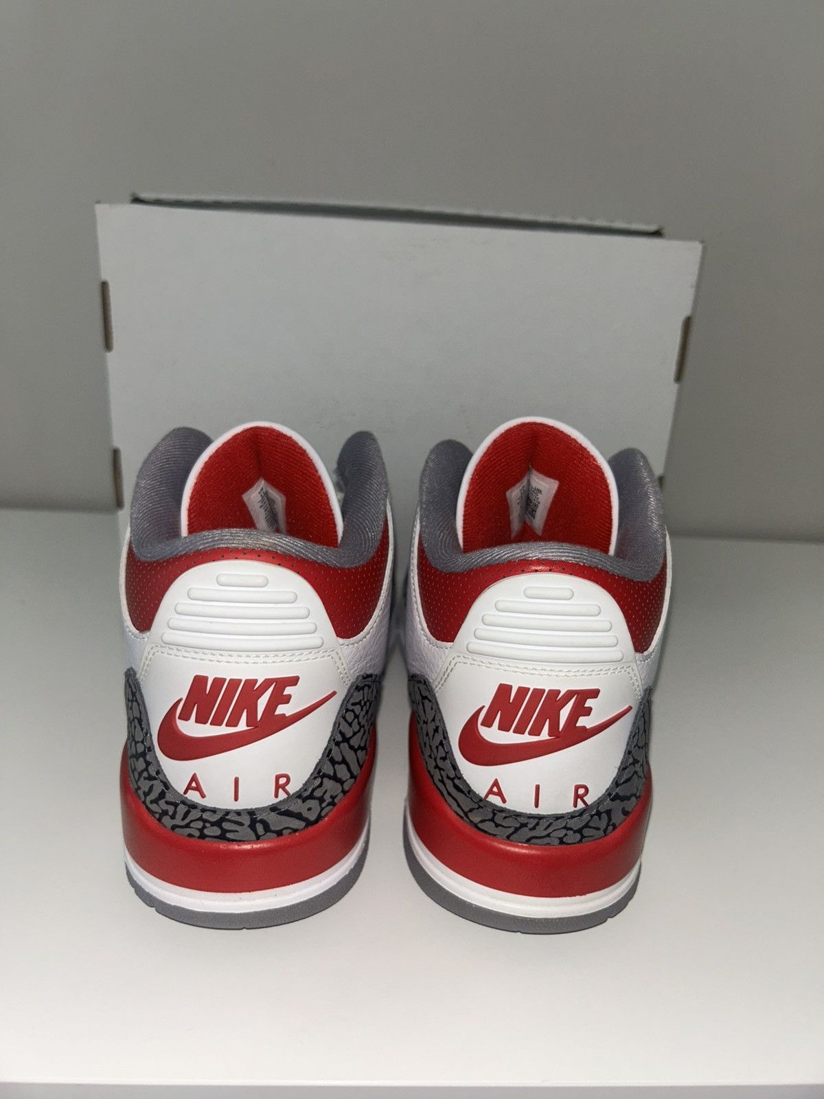 Jordan Brand Jordan 3 fire red size 11 Size US 11 / EU 44 - 5 Thumbnail