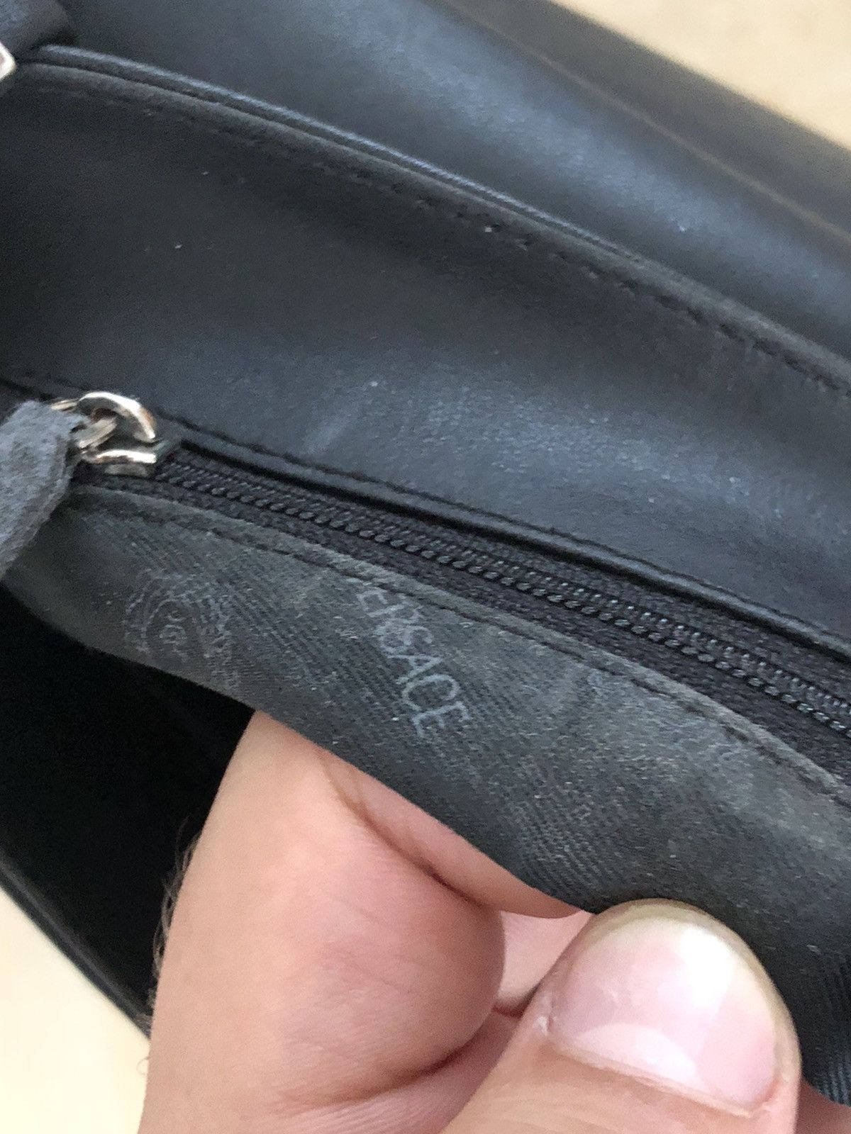 Designer × Versace × Vintage VINTAGE GIANNI VERSACE MEDUSA LEATHER BAG Size ONE SIZE - 10 Thumbnail