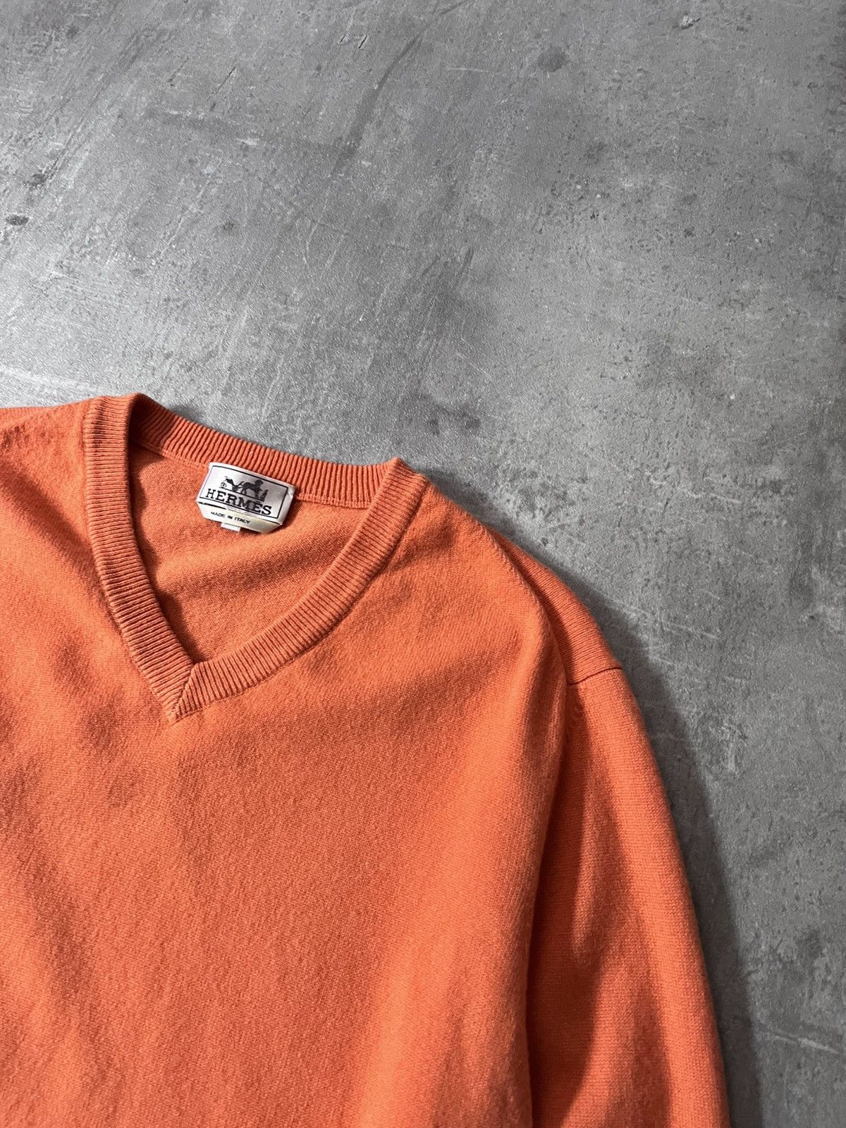 Hermes Hermes orange cashmere sweater V-neck Size US M / EU 48-50 / 2 - 4 Thumbnail