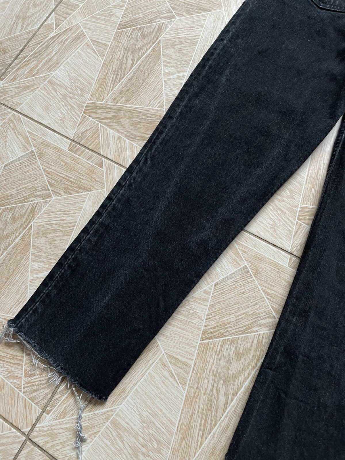 Helmut Lang Italy Helmug Lang Black Masc Hi Straight Cropped Denim Jeans Size 25" / US 0 / IT 36 - 12 Thumbnail