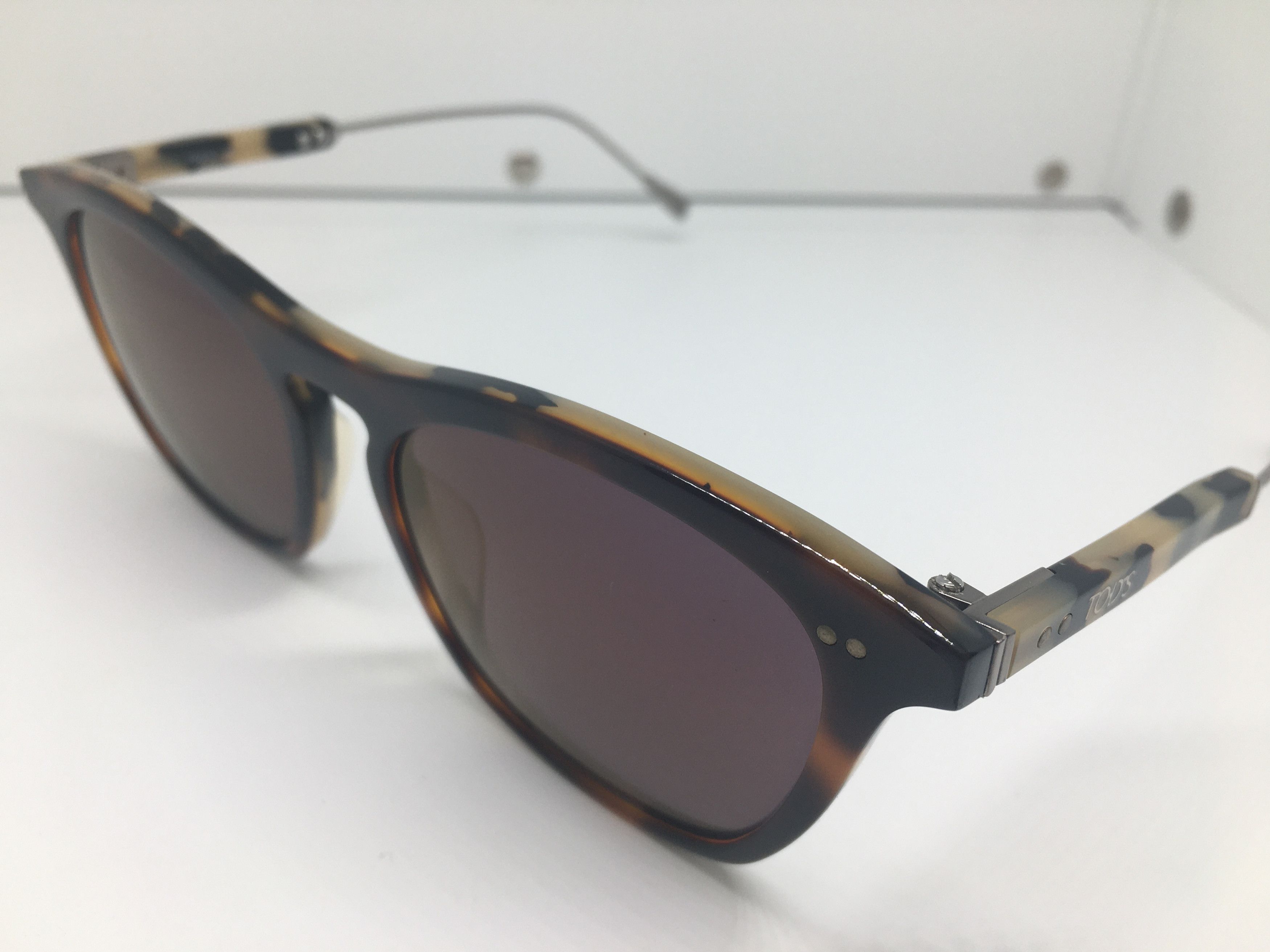Other TOD's Tortoise Keyhole Bridge Sunglasses Frame Size ONE SIZE - 1 Thumbnail