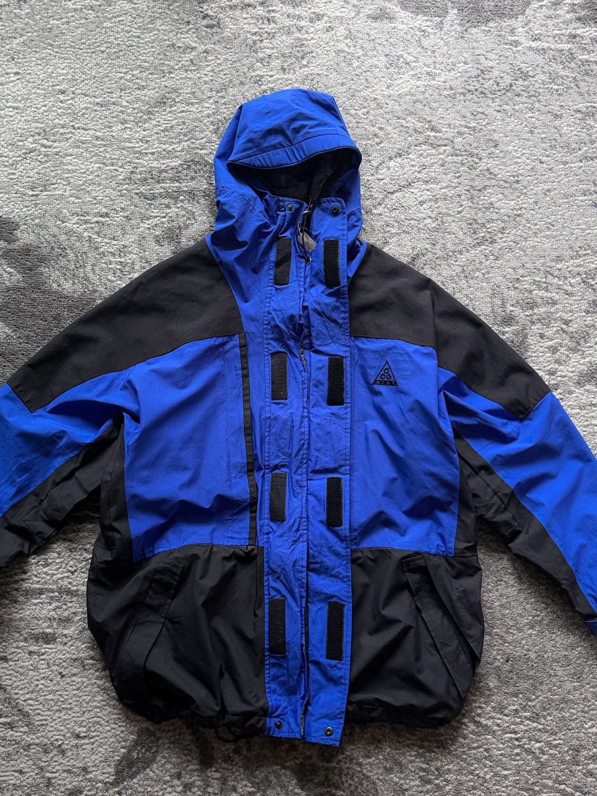 Nike Vintage Nike ACG Strorm-Fit Outdoor Jacket Size US L / EU 52-54 / 3 - 4 Thumbnail