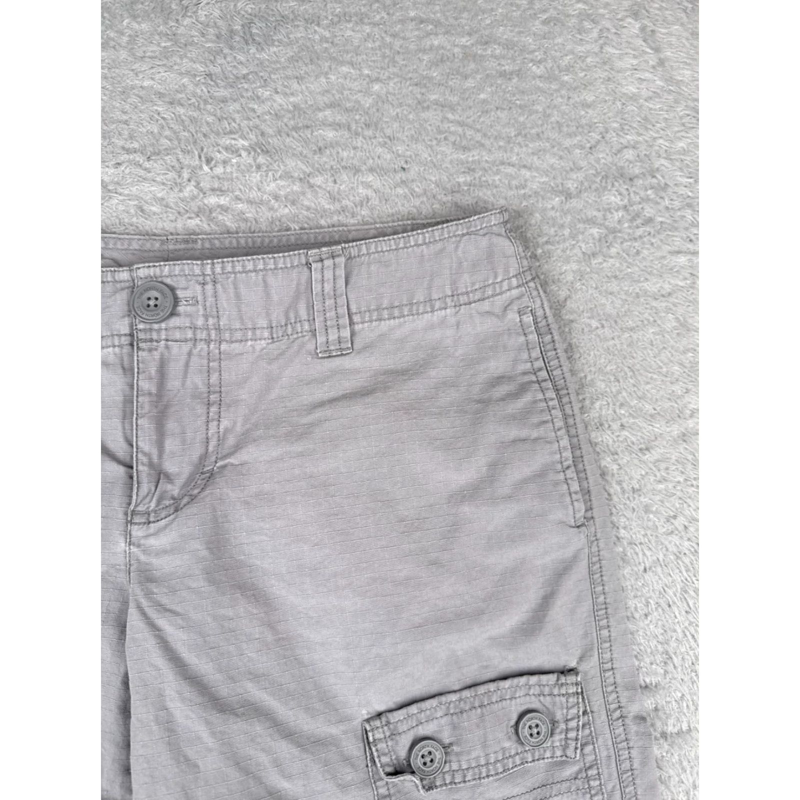 The North Face The North Face Shorts Womens 8 L Gray Cargo Ripstop Hike Camp Fishing 32x11 Size 30" / US 8 / IT 44 - 5 Thumbnail