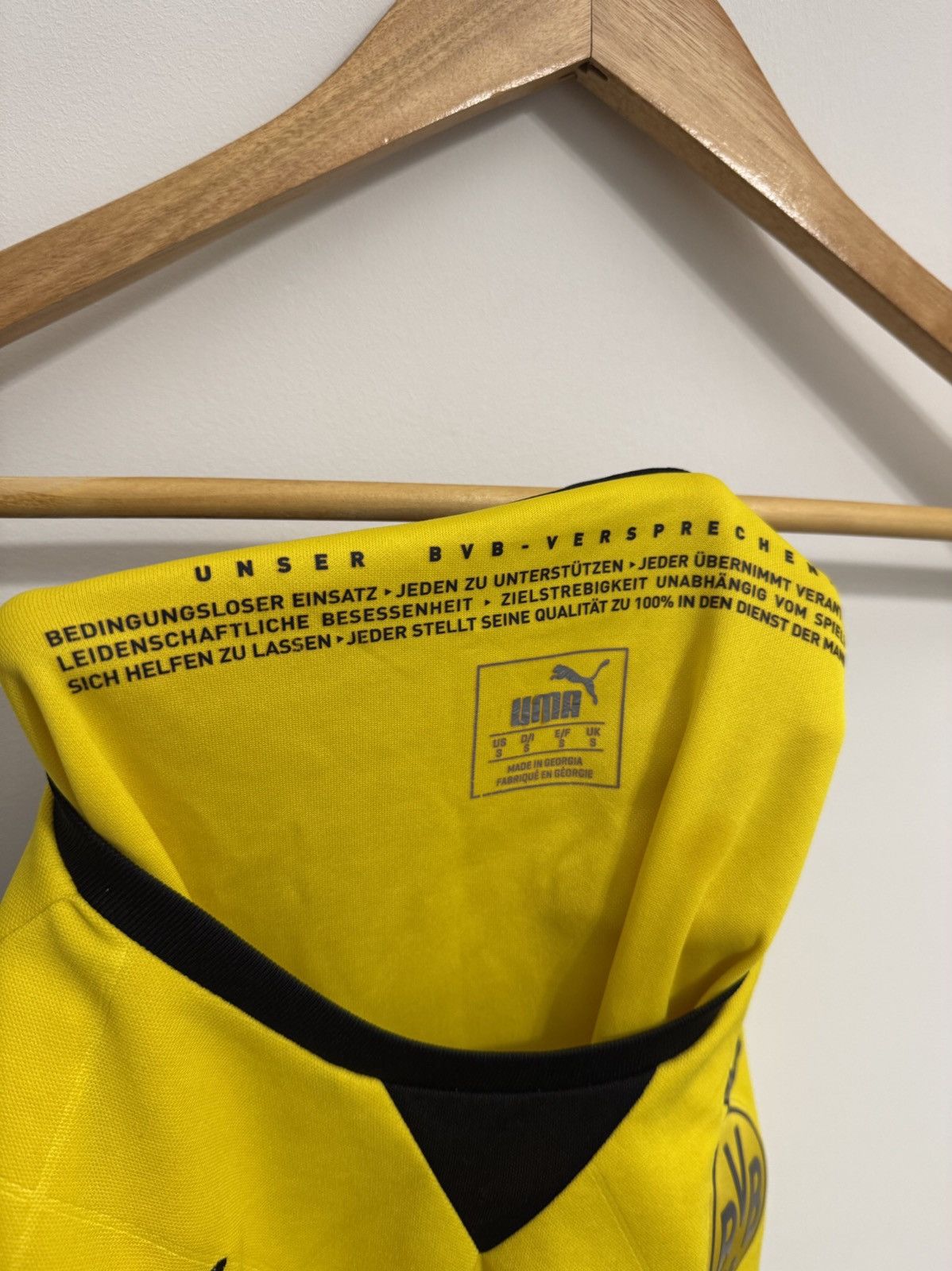 Puma × Vintage 2017 BVB Puma Borrusia Dortmund Yellow Jersey Size US S / EU 44-46 / 1 - 5 Thumbnail