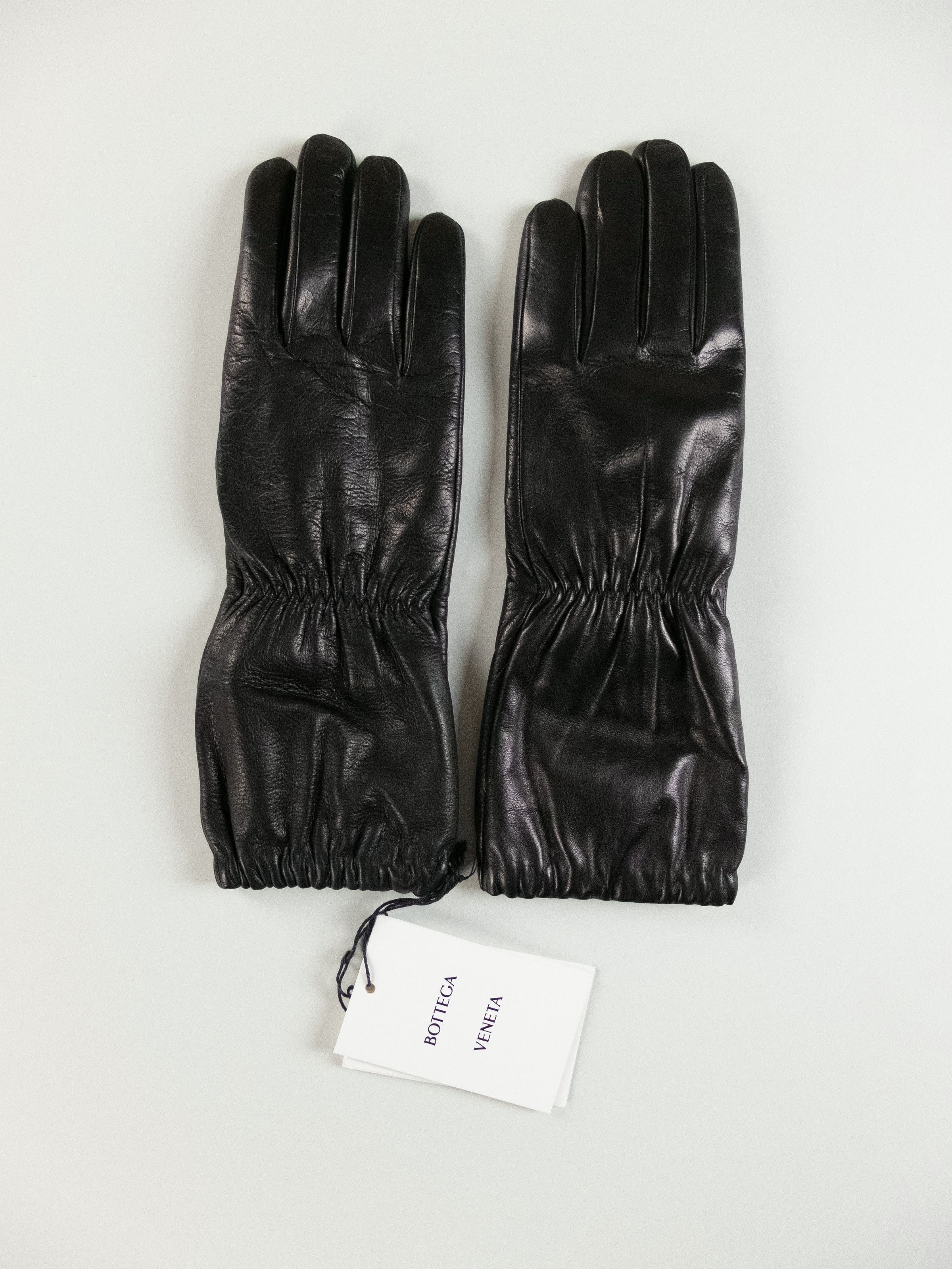 image of Bottega Veneta Black Soft Nappa Leather Gloves 7.5 Medium, Women's