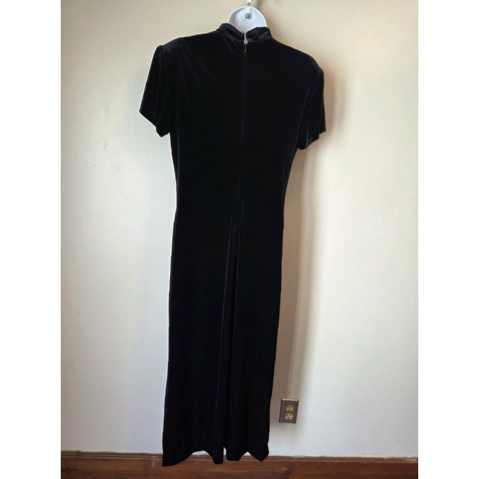Vintage VINTAGE 90s Jessica Howard Asian Style Black Velour Faux Frog Closure Maxi Dress 12 Size XL / US 12-14 / IT 48-50 - 6 Thumbnail