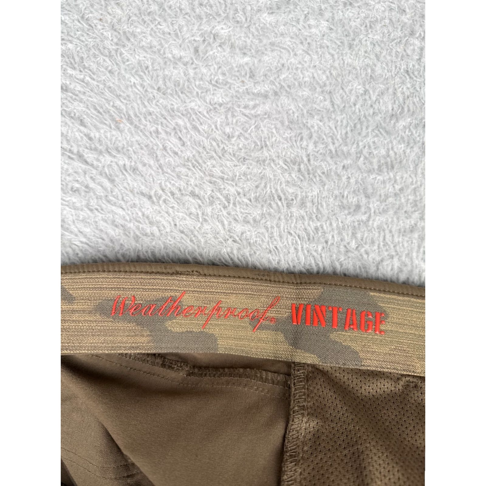 Weatherproof Weatherproof Mens Pants Cargo Straight Leg 40 Beige Nylon 30 Inseam Regular Size 40 x 30 Vintage No Size US 40 / EU 56 - 7 Thumbnail