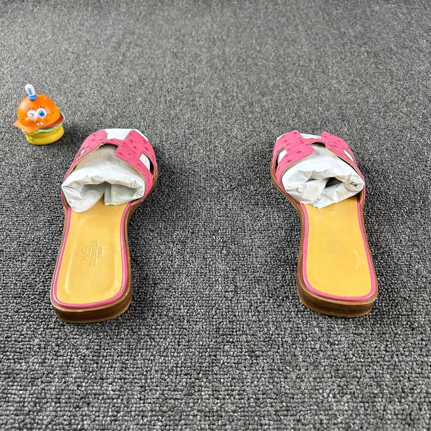 Hermes Hermes Ostrich H Slides Ceramic Pink 38 Size US 7 / IT 37 - 5 Thumbnail