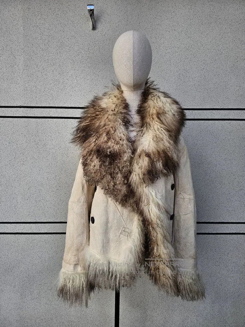Ann Demeulemeester Ann Demeulemeester Fur Coat. Size M / US 6-8 / IT 42-44 - 3 Thumbnail