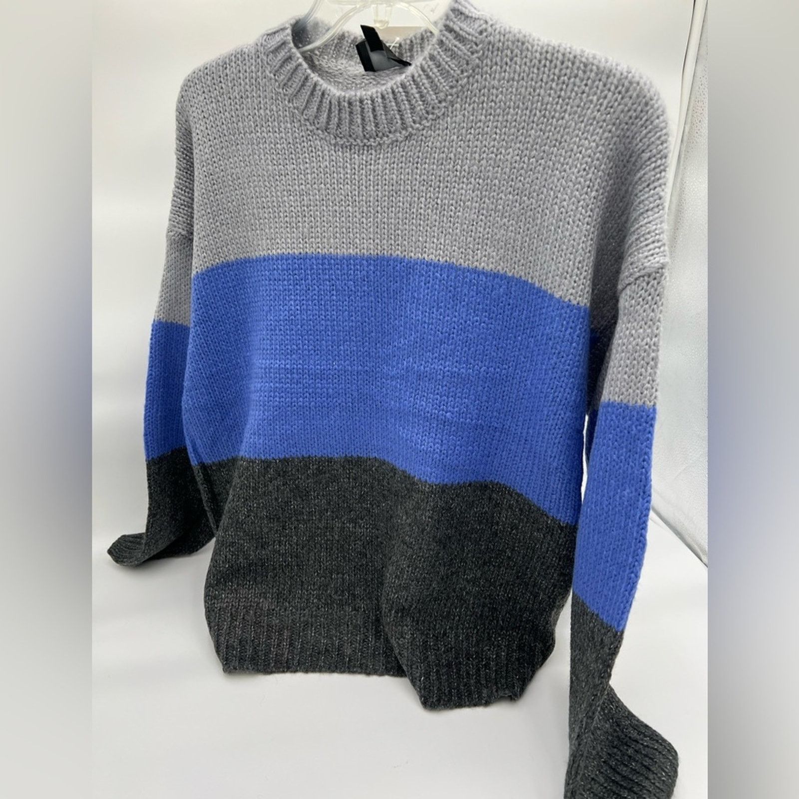 Urban Outfitters Urban Outfitters Crewneck Sweater Grey Blue Black Stripes Size L / US 10 / IT 46 - 2 Thumbnail