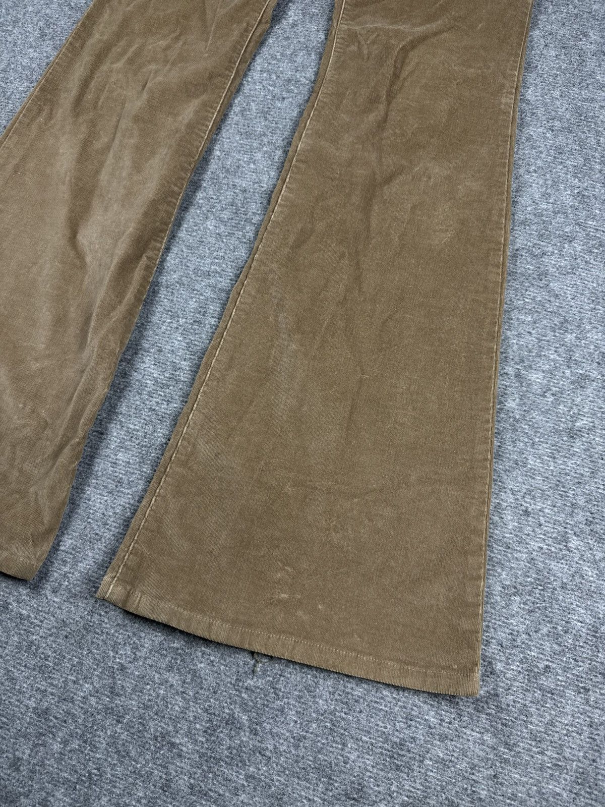 Vintage Vintage corduroy flared pants Size 28" / US 6 / IT 42 - 2 Thumbnail