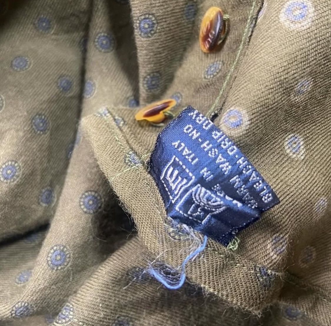 Valentino Vtg Valentino Shirt Size US XL / EU 56 / 4 - 7 Thumbnail