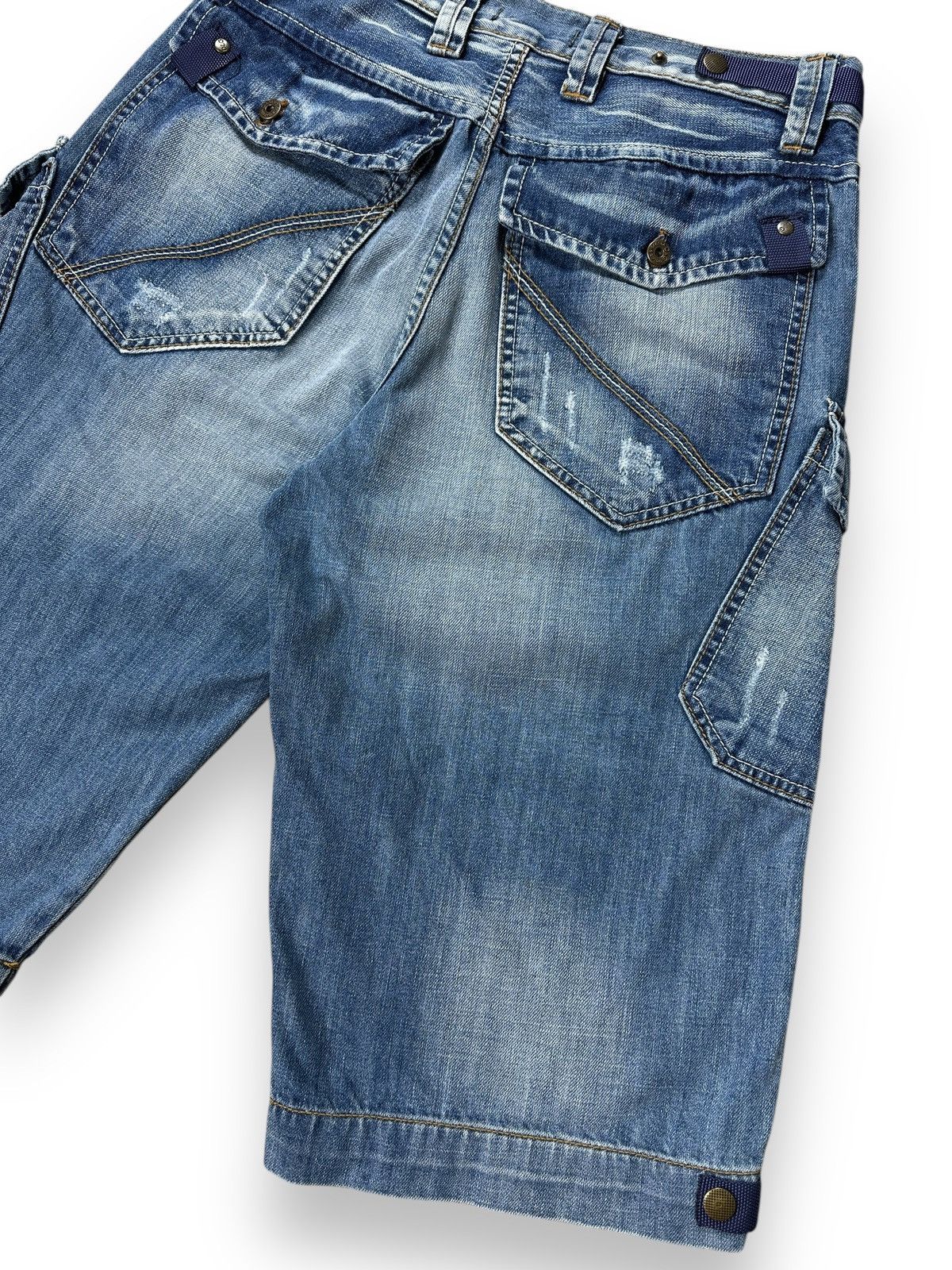 Dolce & Gabbana × Vintage Vintage Y2K Dolce & Gabbana Denim Cargo Shorts Size US 30 / EU 46 - 13 Thumbnail