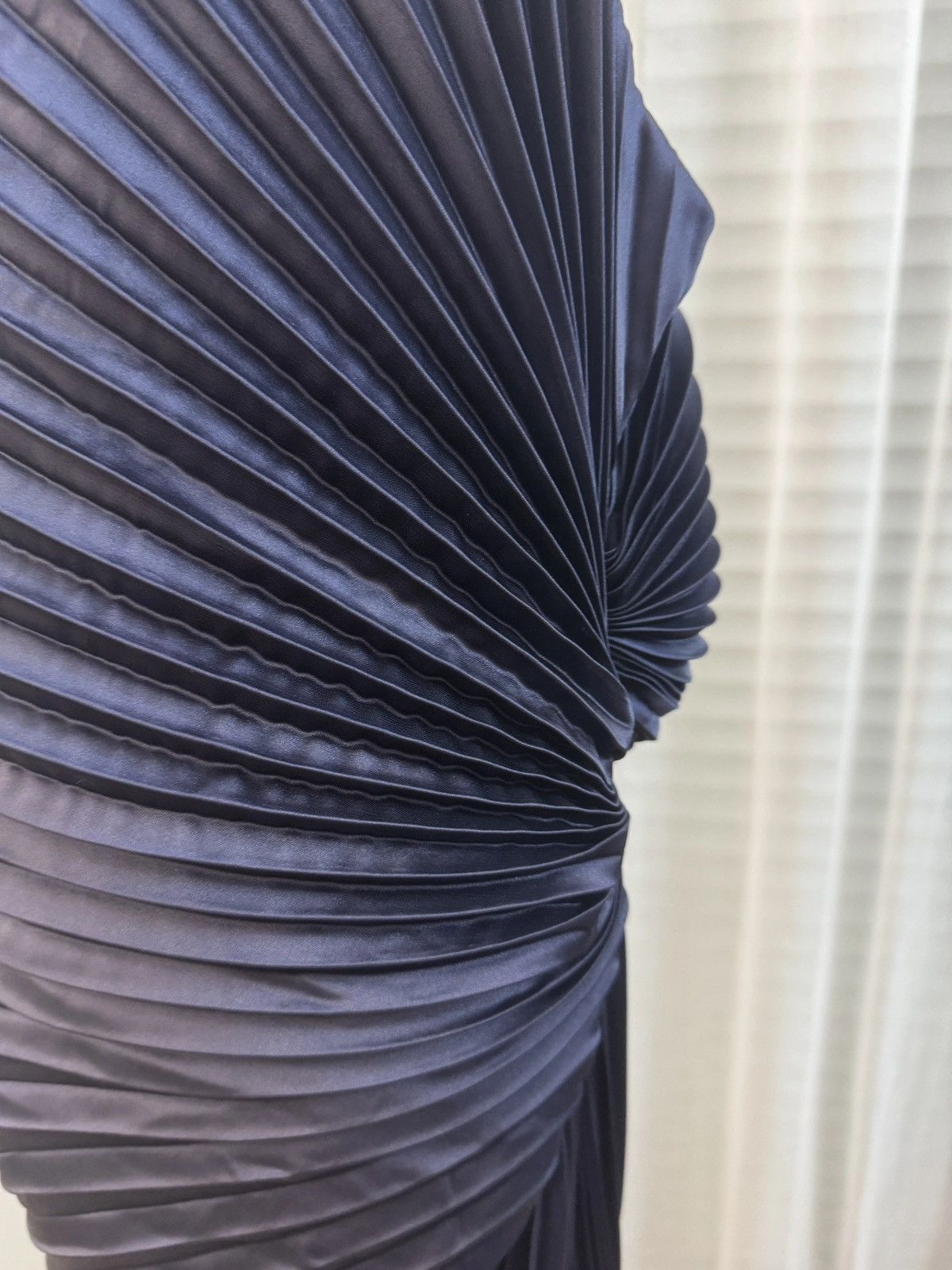 A.L.C. A.L.C Neckline Asymmetrically Draped Midi Dress Size S / US 4 / IT 40 - 6 Thumbnail