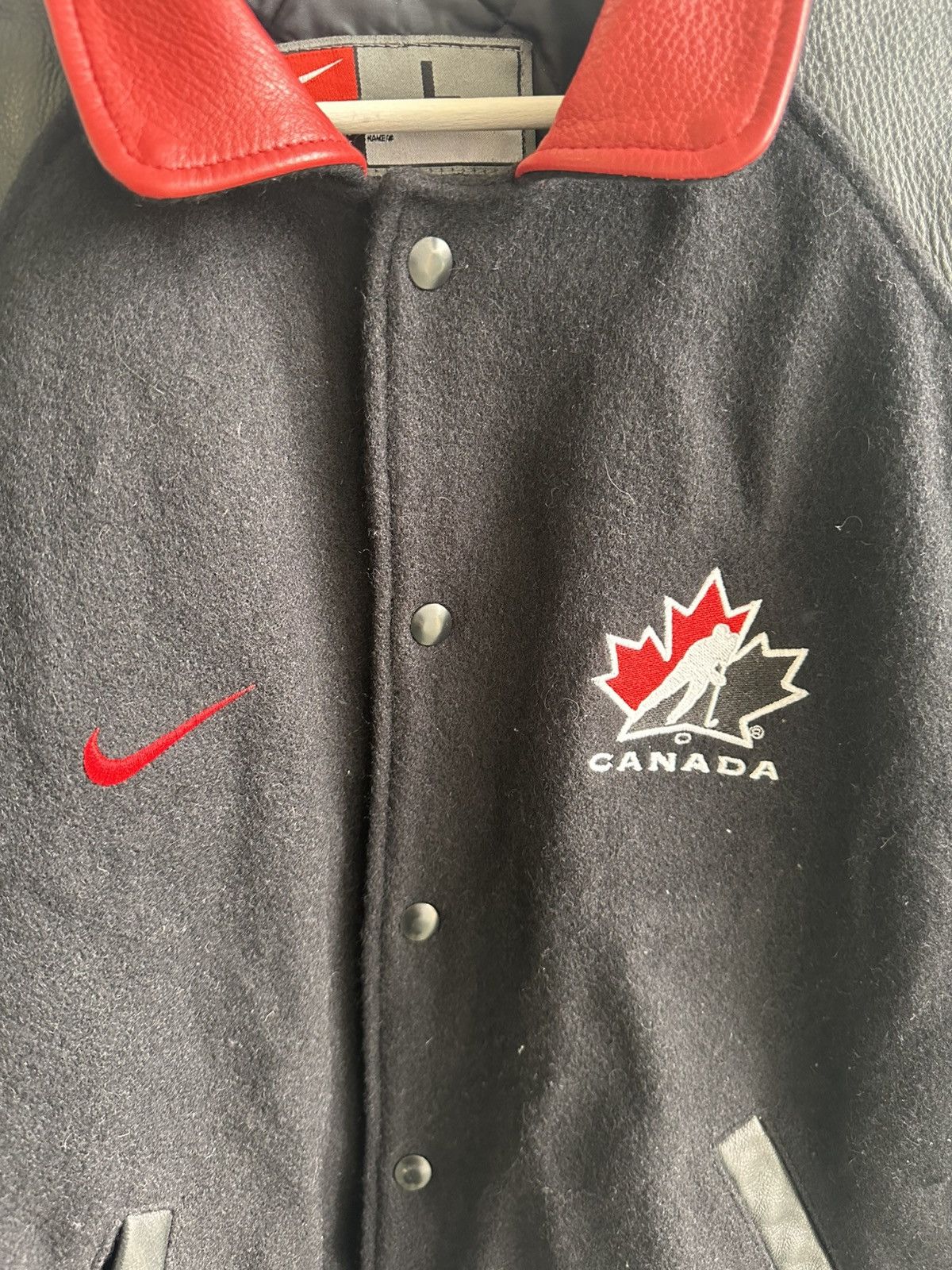 Nike Nike Team Canada Olympic Hockey Jacket Leather SIGNED Size US L / EU 52-54 / 3 - 4 Thumbnail