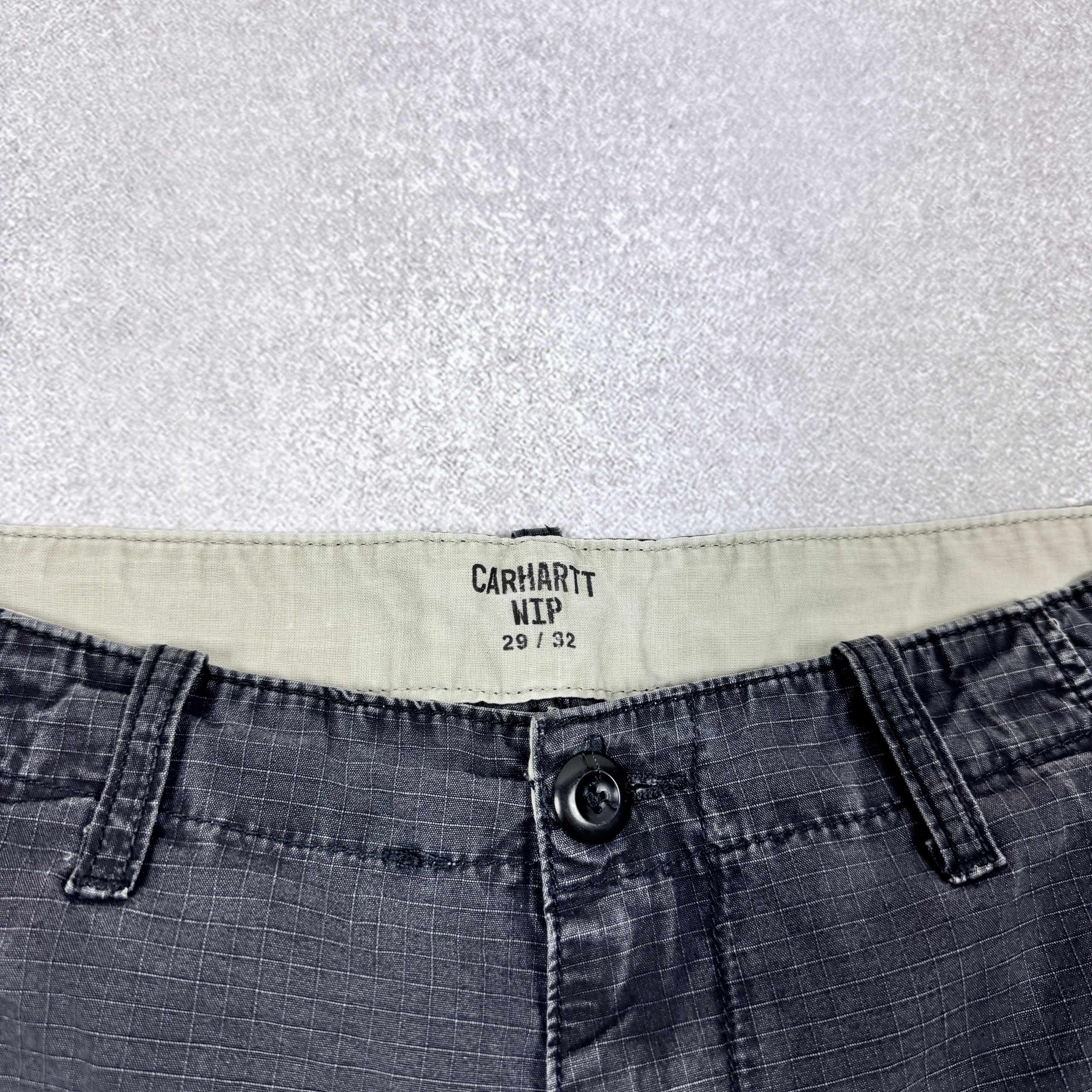 Carhartt Men`s CARHARTT Aviation Black Distressed Cargo Pants Size 29 Size US 29 - 11 Thumbnail