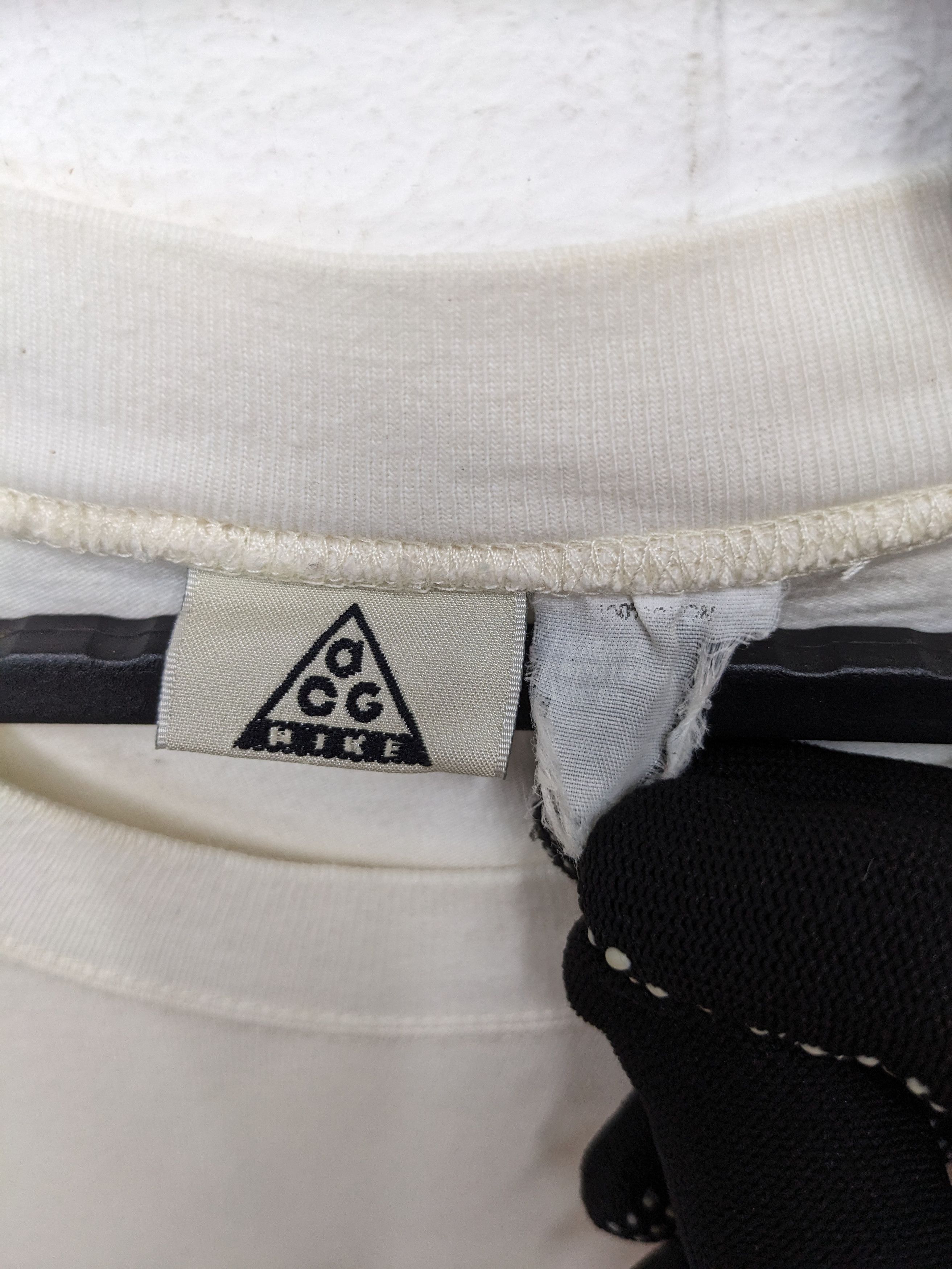 Nike ACG VINTAGE NIKE ACG BIG LOGO WHITE TSHIRT Size US L / EU 52-54 / 3 - 5 Thumbnail