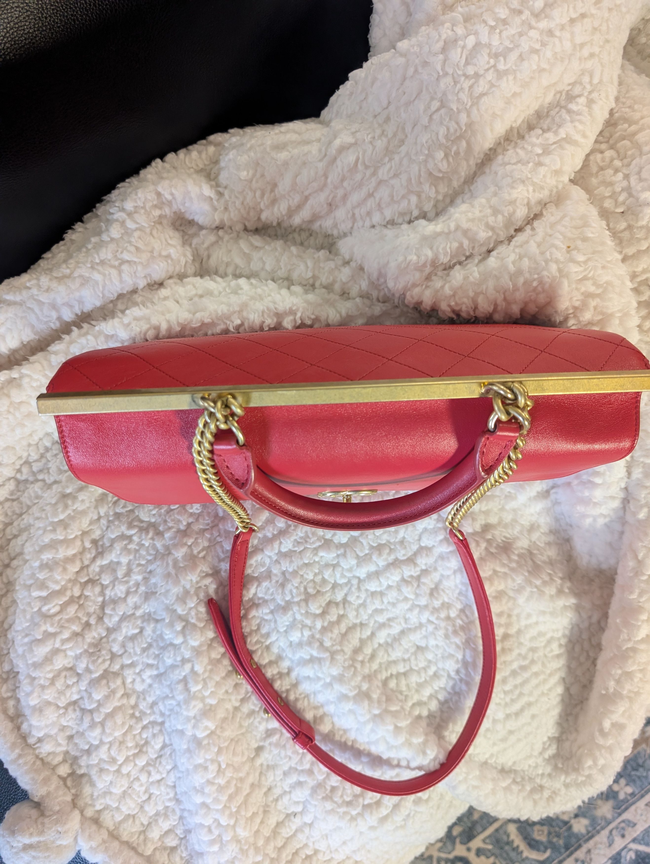 Chanel CHANEL Red Quilted Top Handle Shoulder Bag Size ONE SIZE - 2 Thumbnail