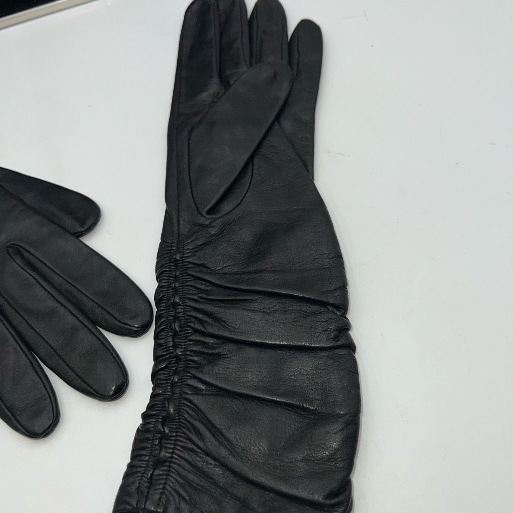 Armani Exchange Armani Exchange Lambskin Studded Gloves and Bag Set Gloves a Size ONE SIZE - 4 Thumbnail