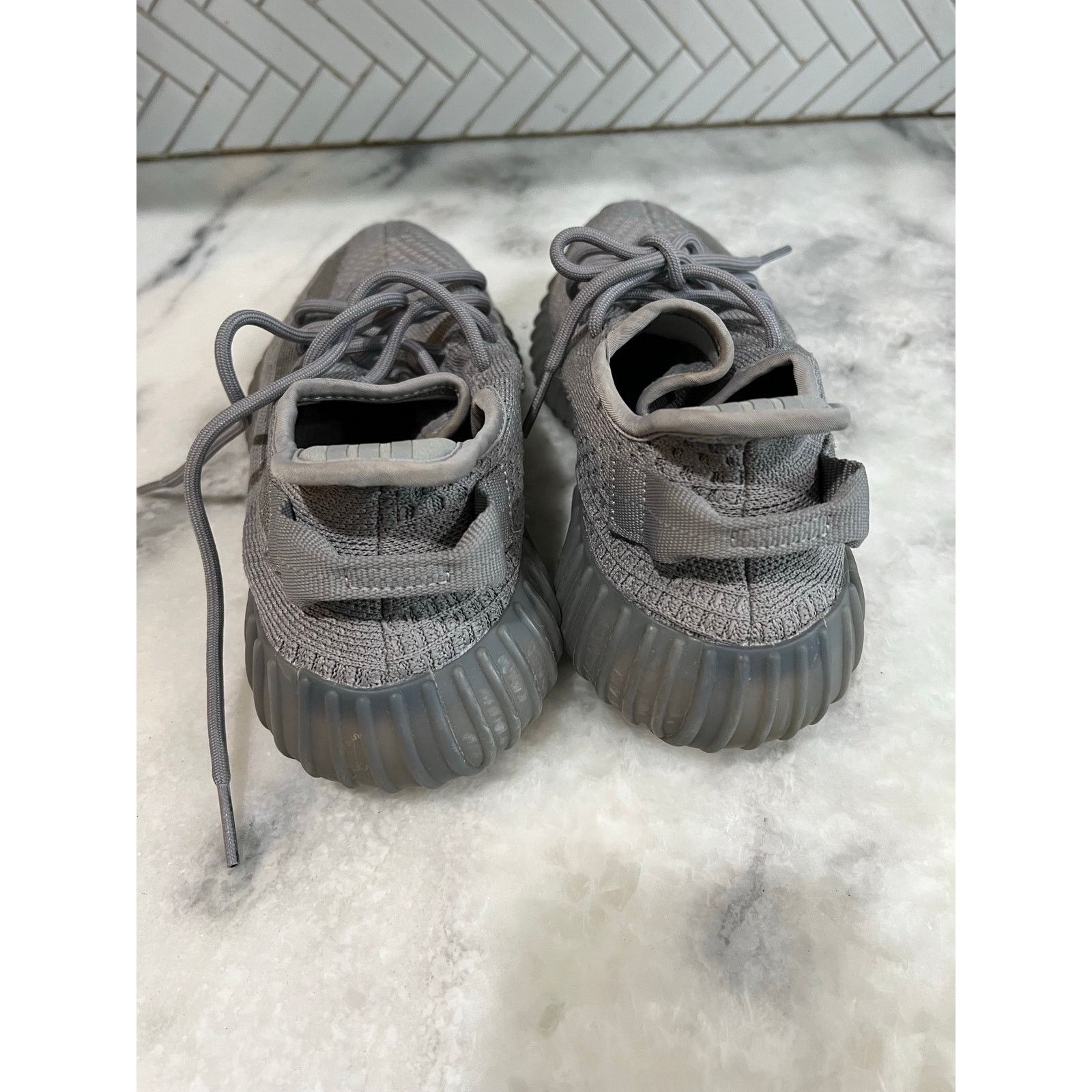 Adidas adidas Yeezy Boost 350 V2 Carbon Asriel Sz 9.5 Size US 9.5 / EU 42-43 - 7 Thumbnail