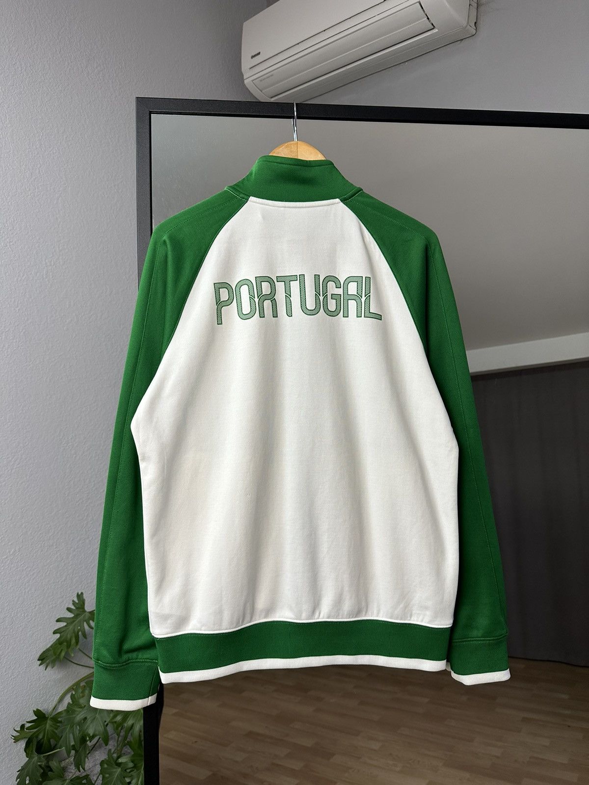 Nike Vintage Nike Portugal Blokecore Track Jacket Full Zip Y2K Size US M / EU 48-50 / 2 - 7 Thumbnail