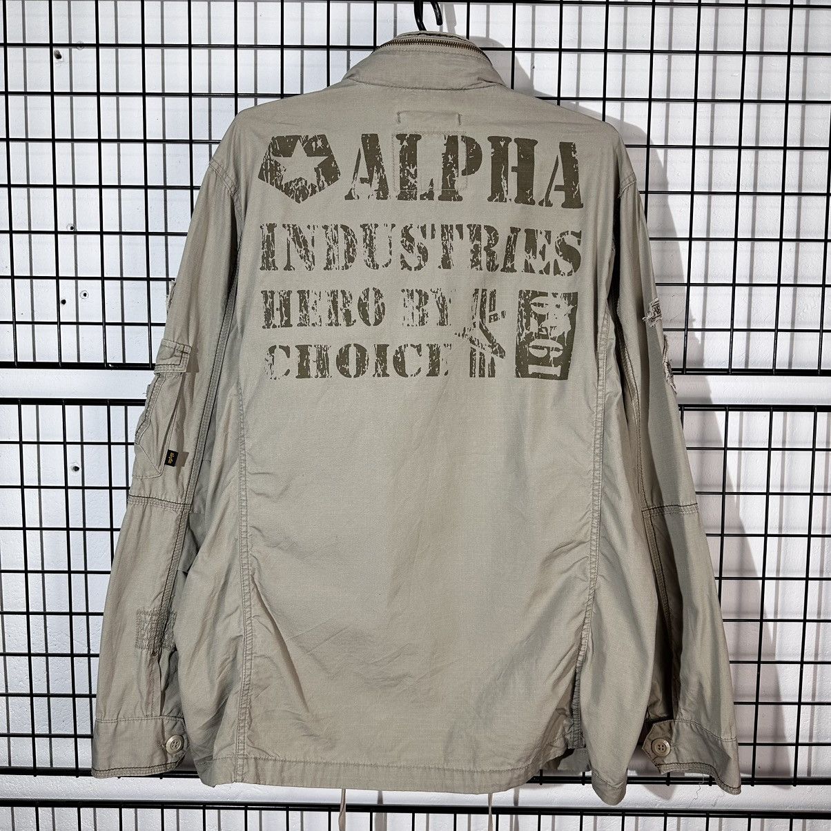 Alpha Industries Tactical Rucksack Unisex – Camouflage-Design, Viel Stauraum, Gepolsterte Träger