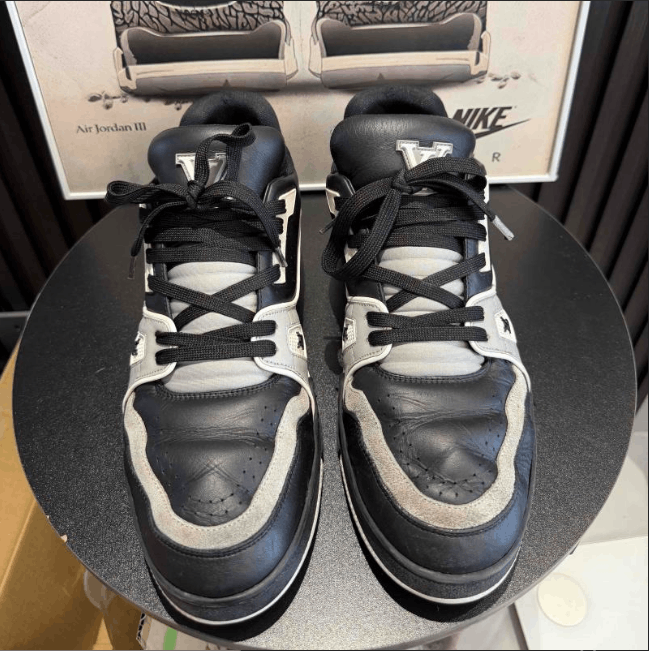 Louis Vuitton Louis Vuitton low-top sneakers Size US 9 / EU 42 - 2 Thumbnail