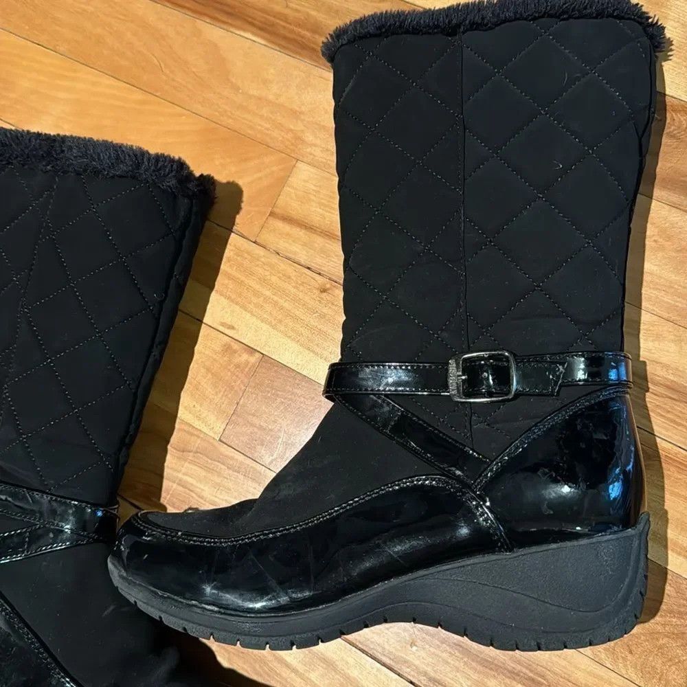 Other Khombu Lily Buckle black faux patent leather quilted faux f Size US 9.5 / IT 39.5 - 2 Thumbnail