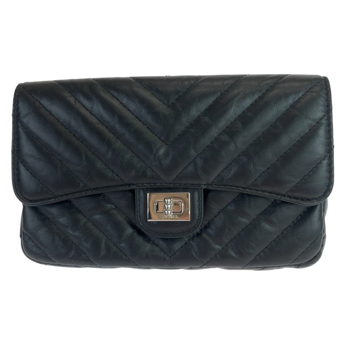 Chanel Chanel Lambskin Chevron V Stitch Turn Lock Shoulder Bag Leather Crossbody Bag in Black, Women's