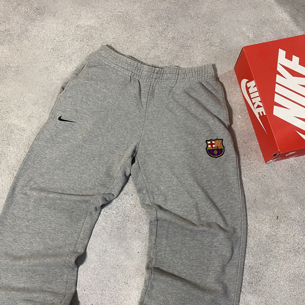 Nike Vintage Nike Barcelona Pants Size US 32 / EU 48 - 2 Thumbnail
