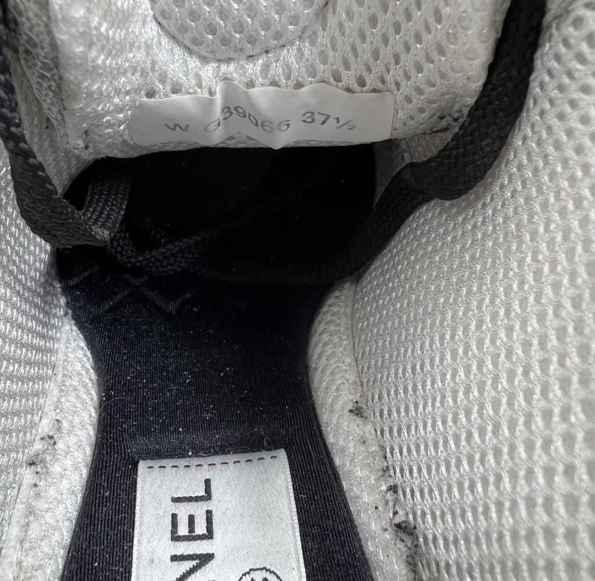 Chanel Chanel Grey & White Interlocking CC Sneakers J41 Size US 7.5 / IT 37.5 - 7 Thumbnail