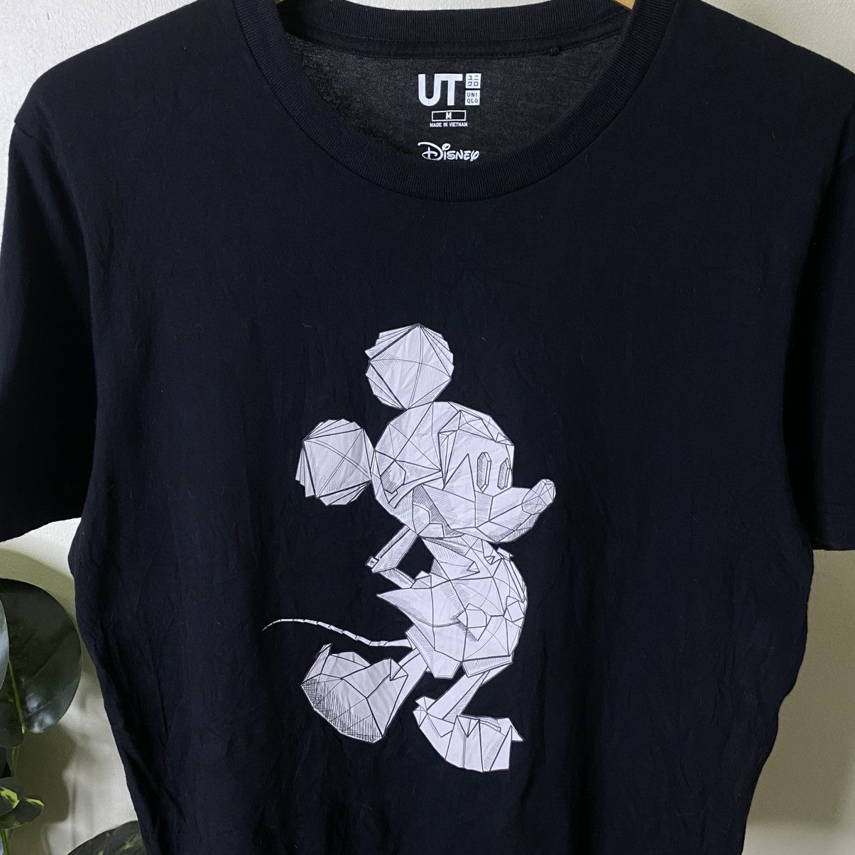 Mickey Mouse UNIQLO UT x Disney Mickey Mouse Polygon Collaboration Tshirt Size US S / EU 44-46 / 1 - 2 Thumbnail