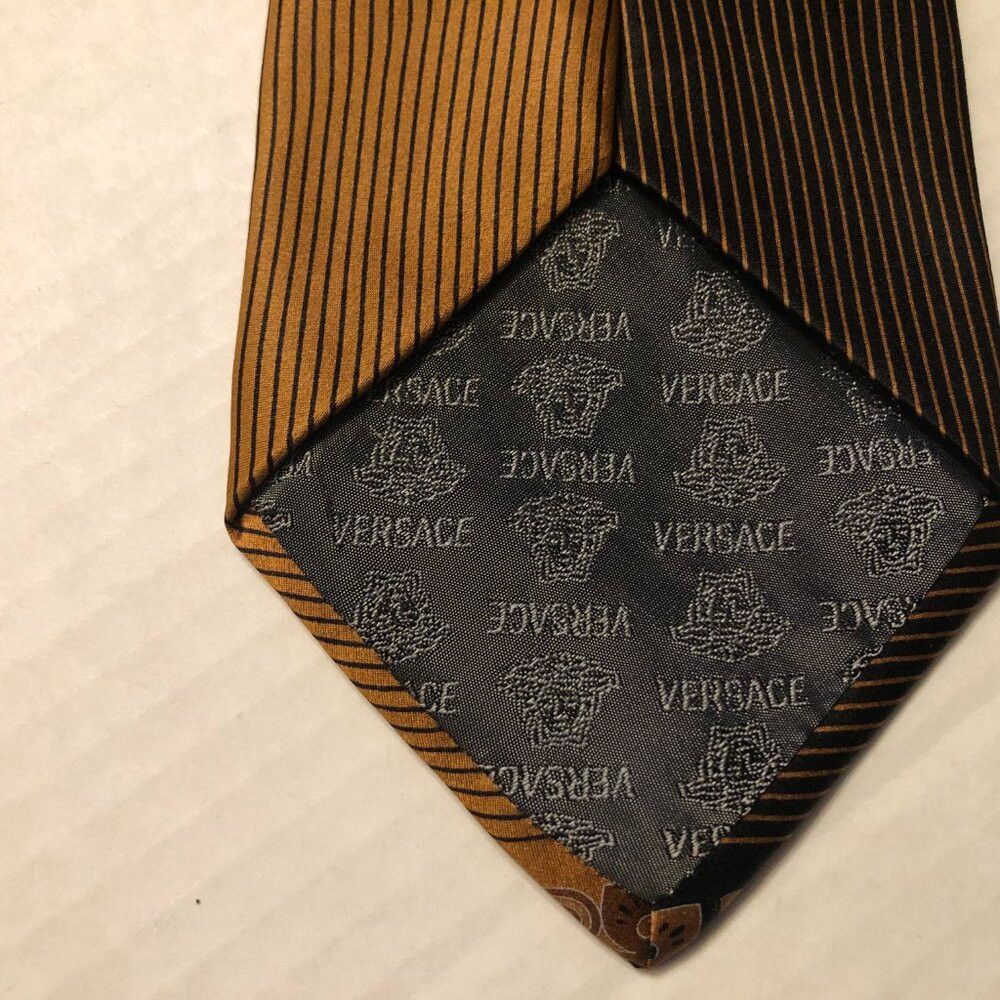 Versace VERSACE MEN'S 100%SILK TIE 3 5/8" X 60" MADE IN ITALY Size ONE SIZE - 5 Thumbnail