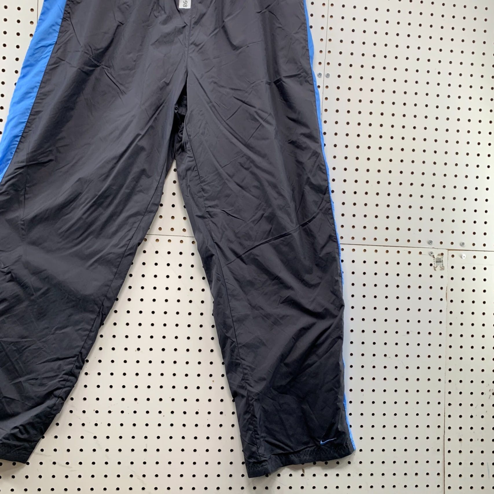 Nike VINTAGE Nike Track Pants Men 2XL Blue Striped Lined Swoosh Drawstring 34x32.5 Athletic Mens Size US 39 - 4 Thumbnail
