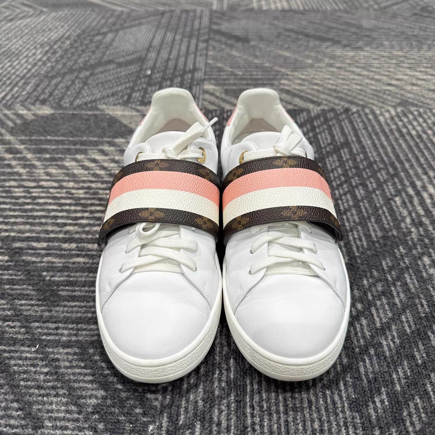 Louis Vuitton LV Pink Velcro Sneaker Women's 36.5 99 New Size US 6 / IT 36 - 2 Thumbnail